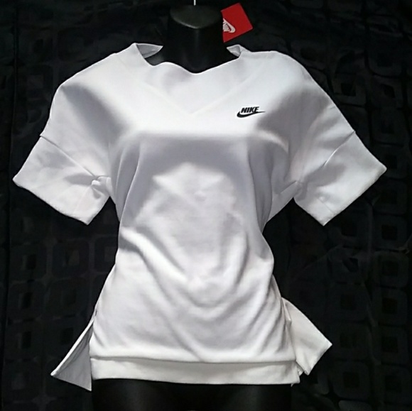 Nike Tops - ▶️SALE◀️ 🆕  NWT Nike Tech Fleece Lined Shirt